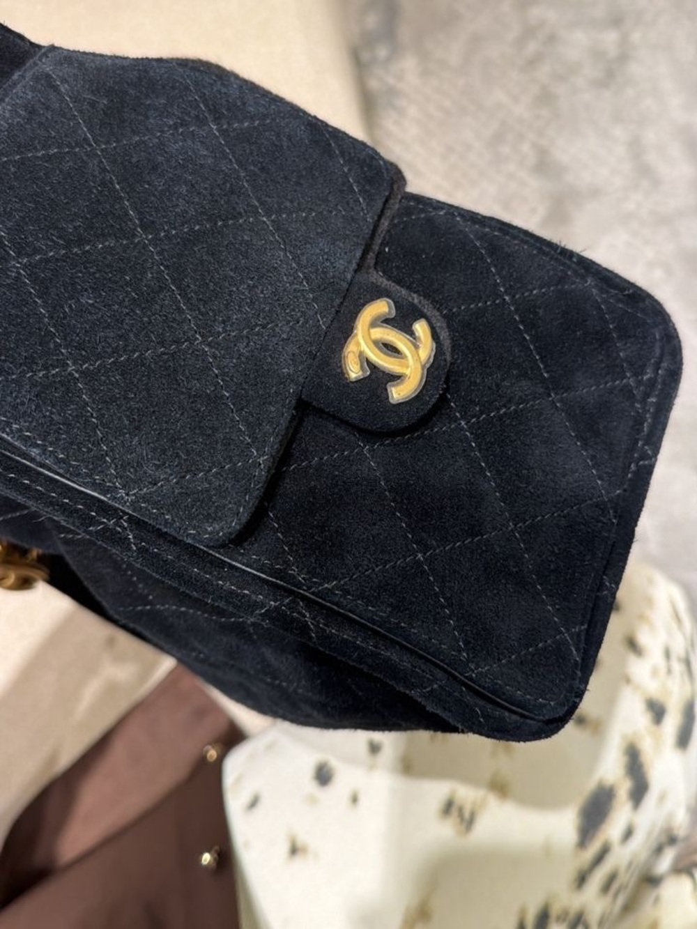 CHANEL 25 Black Quilted Suede SMALL Drawstring Shoulder Bag with Gold Chain NWT - Picture 9 of 9
